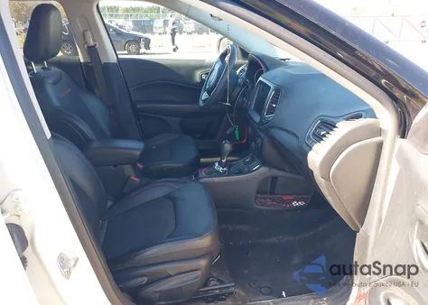 2021 Jeep Compass Trailhawk 4X4 from USA, damaged, VIN 3C4NJDDB2MT572296